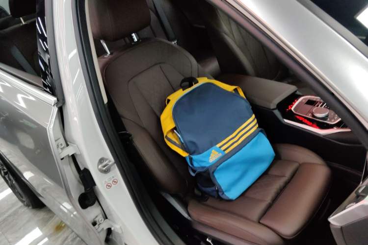 Used BMW i3 2024 eDrive 35 L Right Front Seat