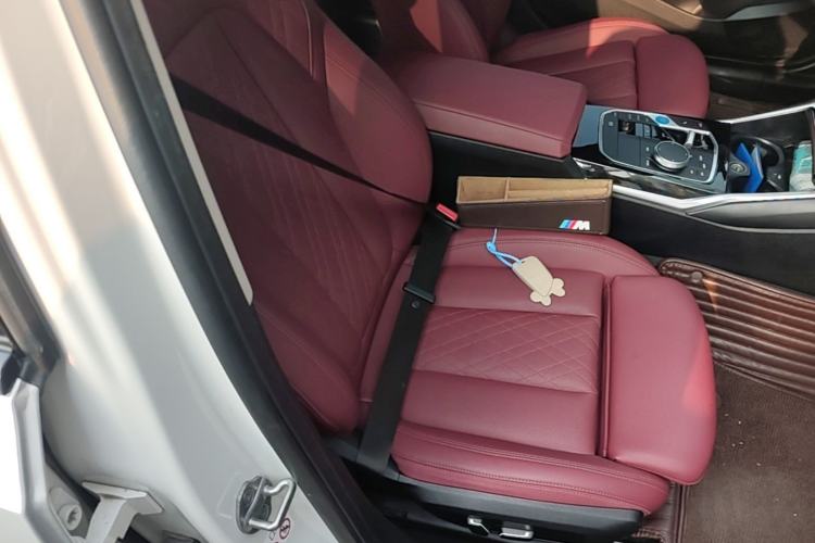 Used BMW i3 2024 eDrive 35 L Right Front Seat