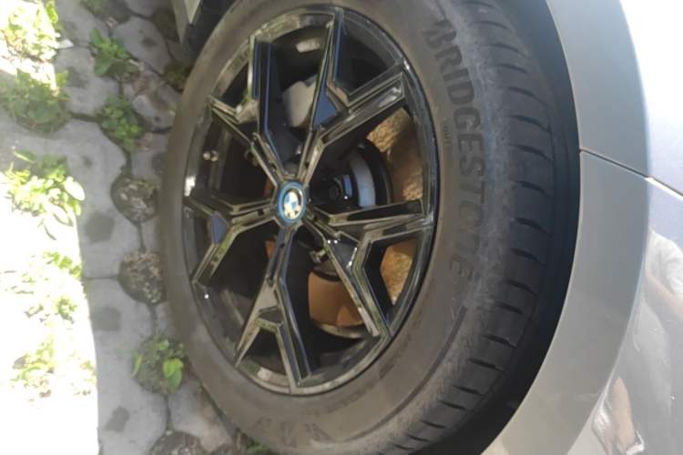 Used BMW i3 2024 eDrive 35 L Right Front Wheel Hub