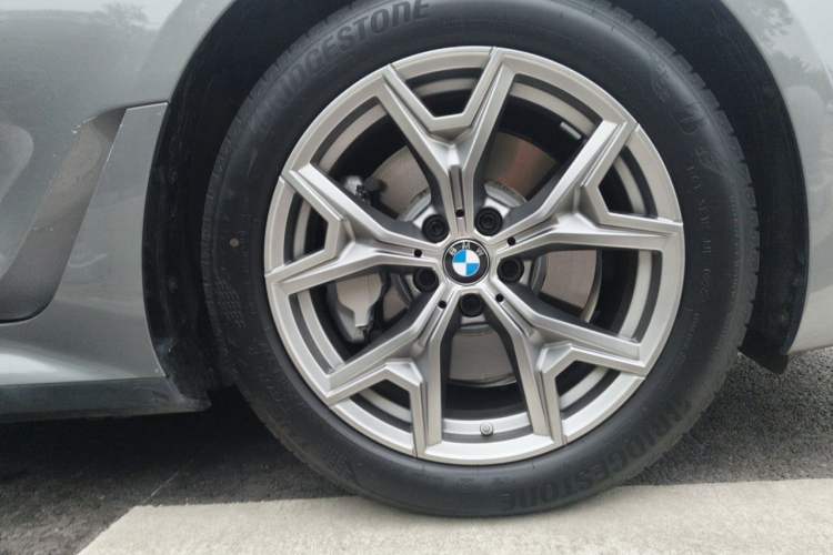 Used BMW i3 2024 eDrive 35 L Right Front Wheel Hub