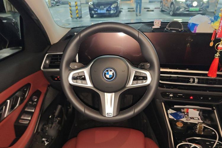 Used BMW i3 2024 eDrive 35 L Steering Wheel