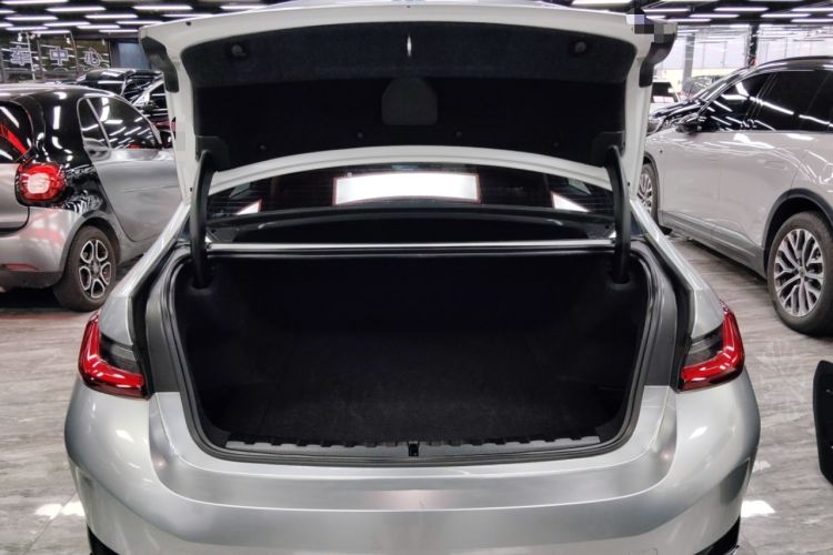 Used BMW i3 2024 eDrive 35 L Trunk