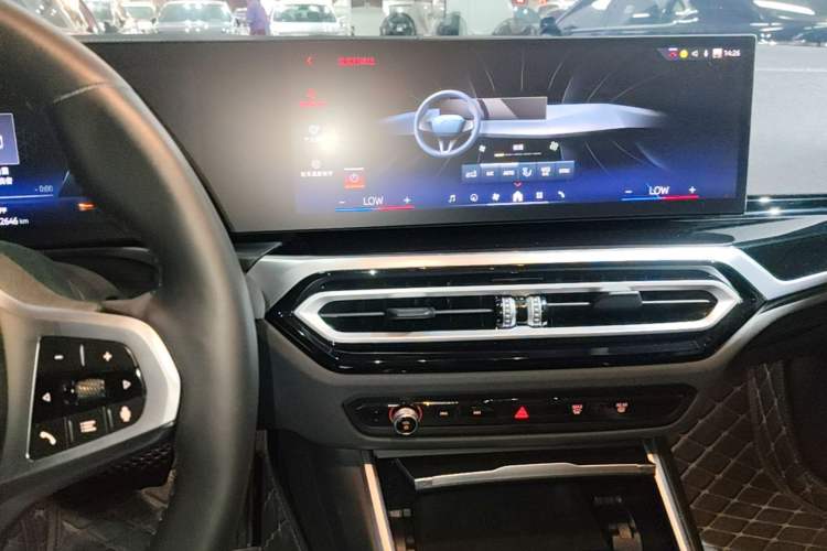 Used BMW i3 2024 eDrive 40 L Midnight Edition Audio And AC Panel