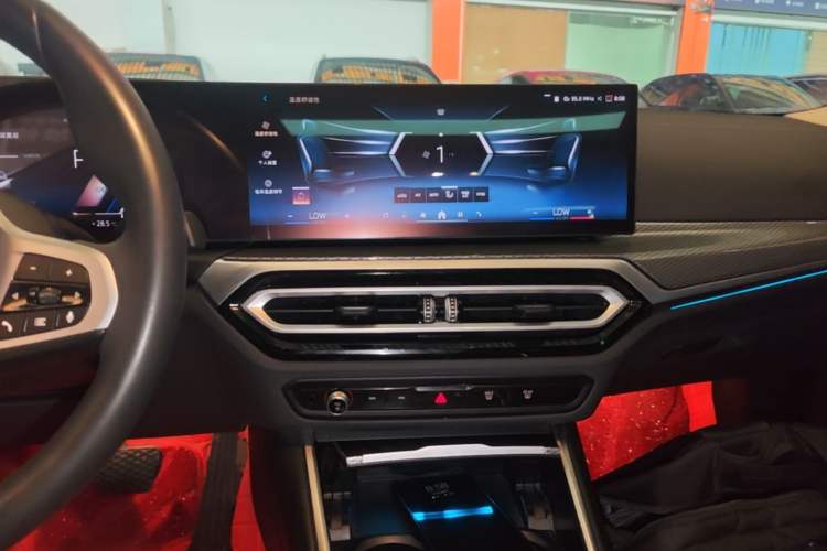 Used BMW i3 2024 eDrive 40 L Midnight Edition Audio And AC Panel