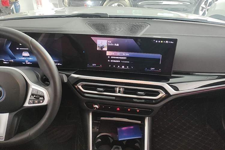 Used BMW i3 2024 eDrive 35 L Audio And AC Panel