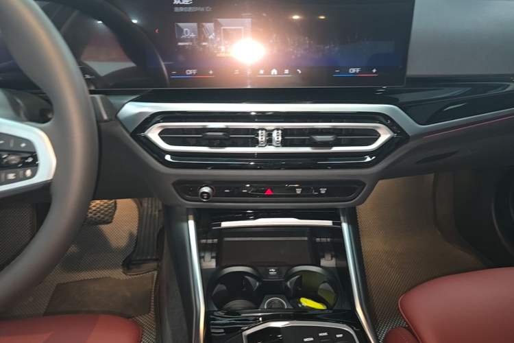 Used BMW i3 2024 eDrive 35 L Audio And AC Panel
