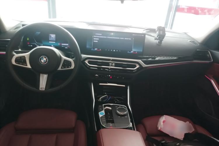 Used BMW i3 2024 eDrive 35 L Center Console