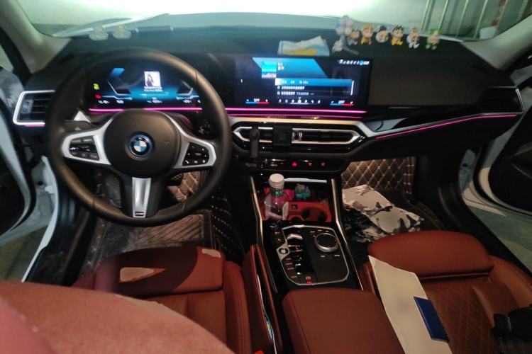 Used BMW i3 2024 eDrive 35 L Center Console