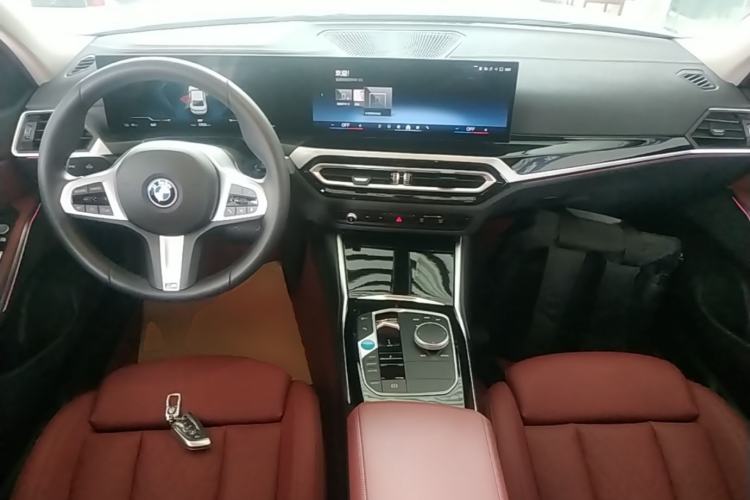 Used BMW i3 2024 eDrive 35 L Center Console