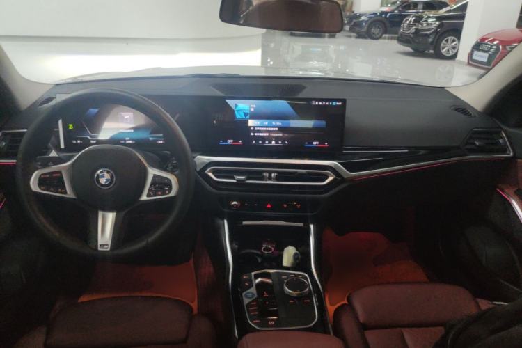 Used BMW i3 2024 eDrive 35 L Center Console