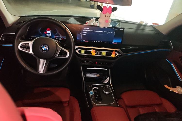 Used BMW i3 2024 eDrive 35 L Center Console