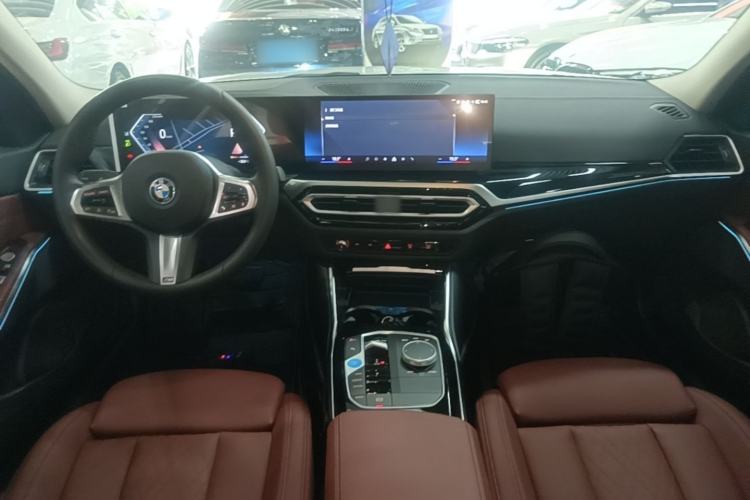 Used BMW i3 2024 eDrive 35 L Center Console