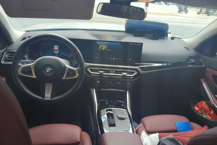Used BMW i3 2024 eDrive 35 L Center Console