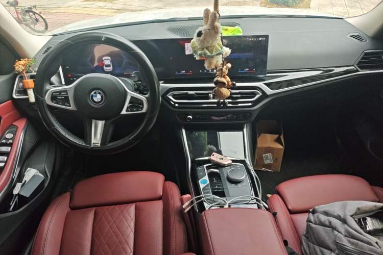 Used BMW i3 2024 eDrive 35 L Center Console