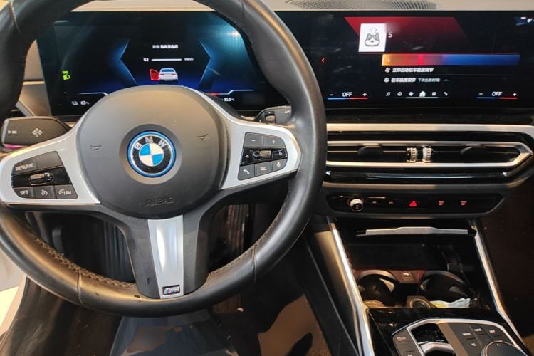 Used BMW i3 2024 eDrive 35 L Center Console
