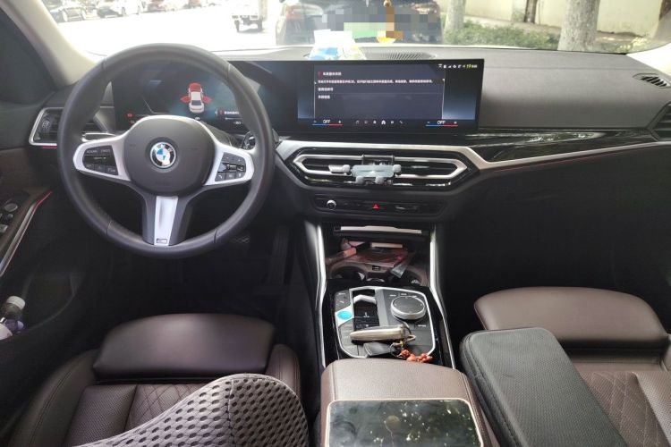 Used BMW i3 2024 eDrive 35 L Center Console
