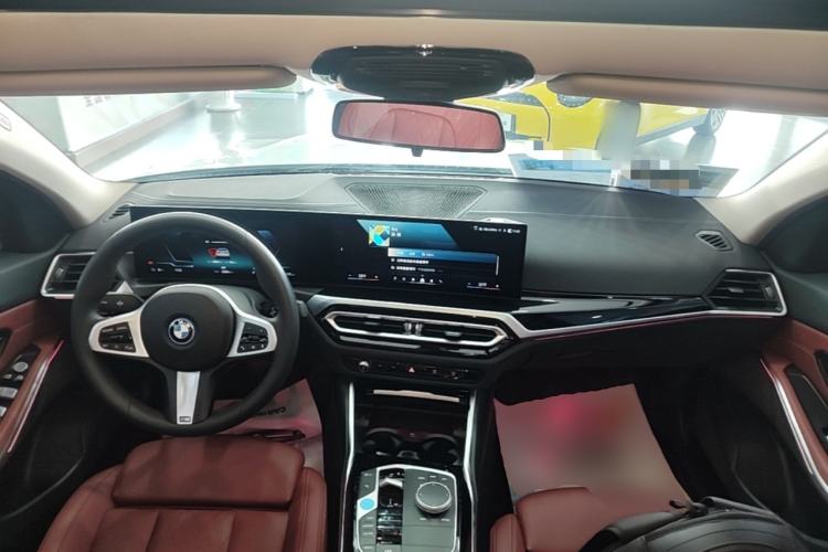 Used BMW i3 2024 eDrive 35 L Center Console