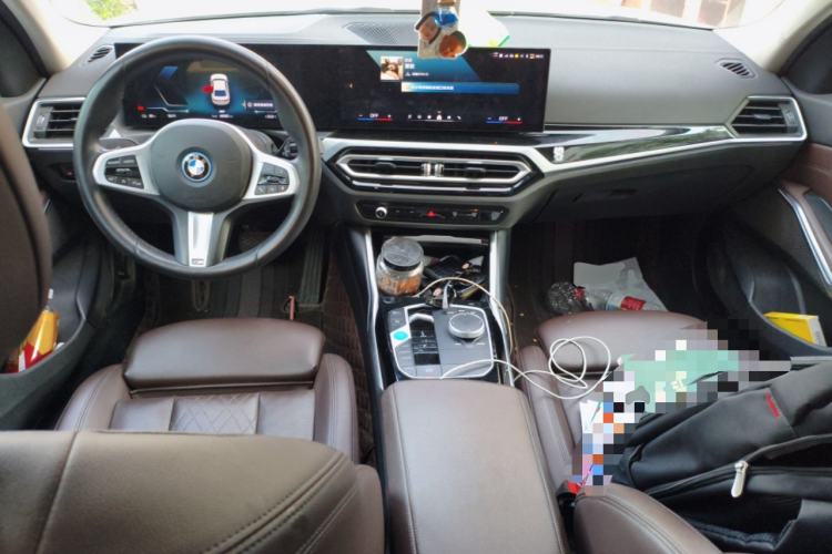 Used BMW i3 2024 eDrive 35 L Center Console
