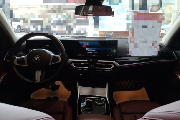 Used BMW i3 2024 eDrive 35 L Center Console