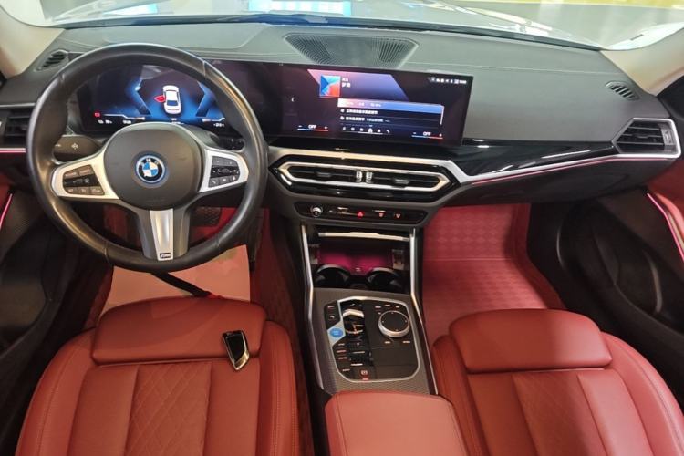 Used BMW i3 2024 eDrive 40 L Midnight Edition Center Console