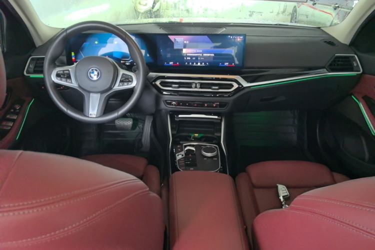 Used BMW i3 2024 eDrive 35 L Center Console