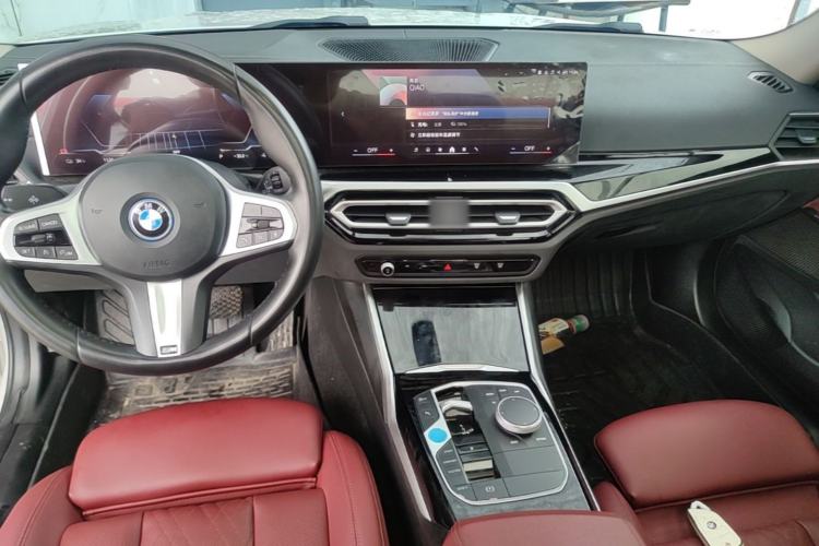 Used BMW i3 2024 eDrive 35 L Center Console