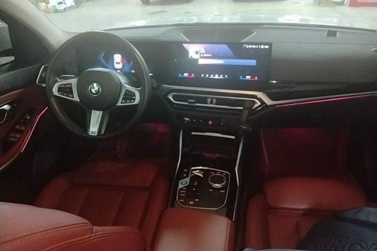 Used BMW i3 2024 eDrive 35 L Center Console