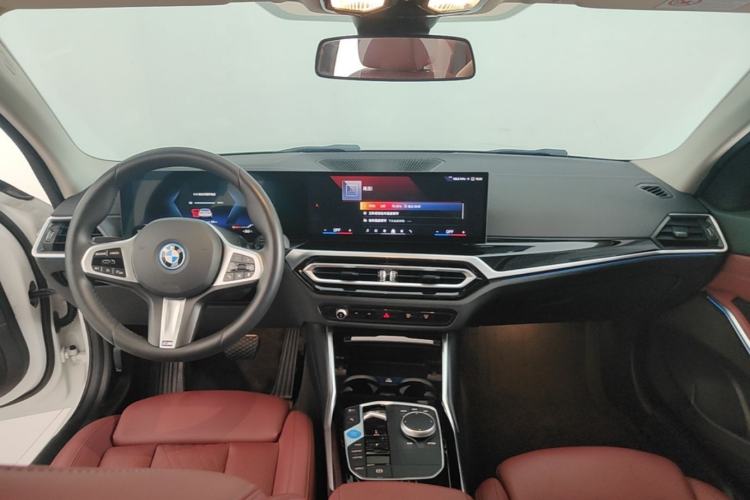 Used BMW i3 2024 eDrive 35 L Center Console