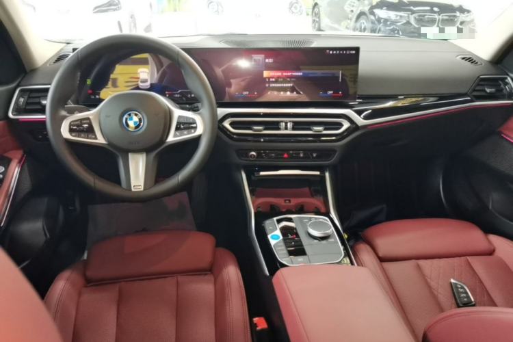 Used BMW i3 2024 eDrive 35 L Center Console
