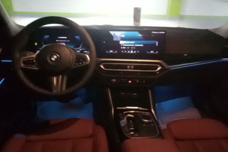 Used BMW i3 2024 eDrive 35 L Center Console