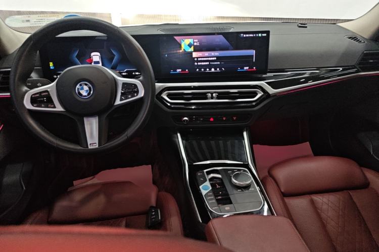 Used BMW i3 2024 eDrive 35 L Center Console