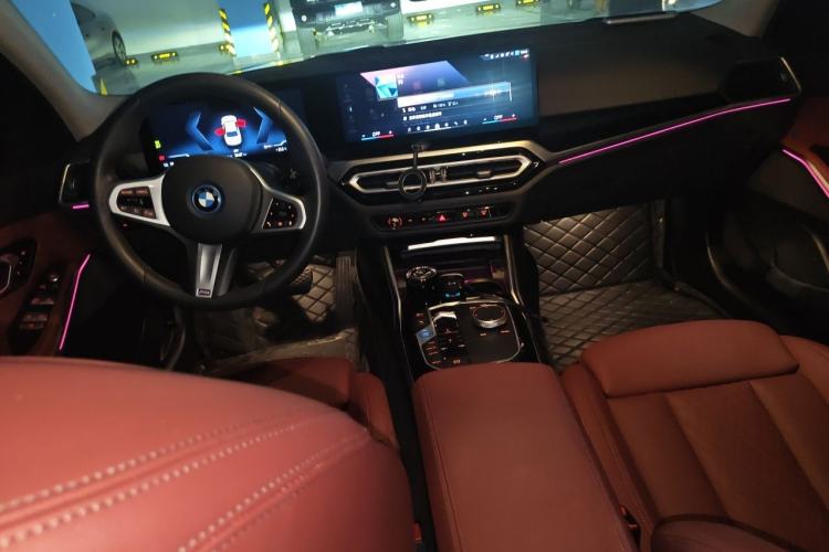 Used BMW i3 2024 eDrive 35 L Center Console