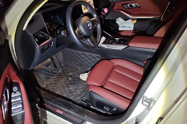 Used BMW i3 2024 eDrive 40 L Midnight Sports Package Driver Seat