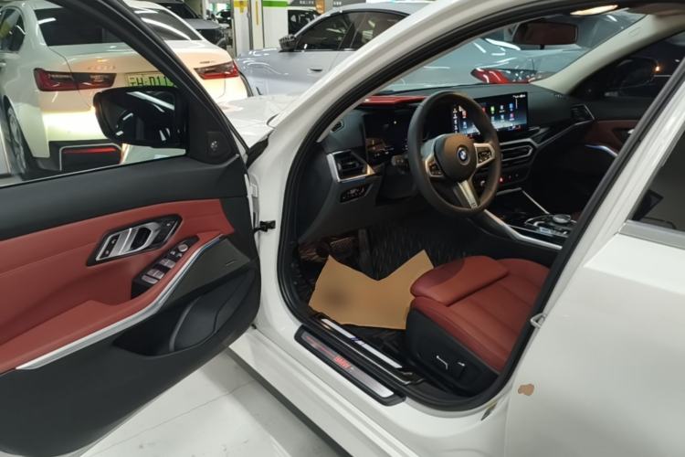 Used BMW i3 2024 eDrive 35 L Driver Seat