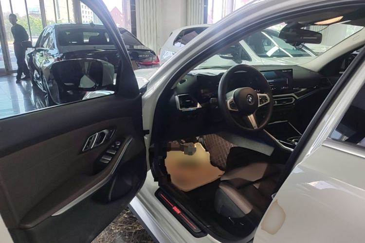 Used BMW i3 2024 eDrive 35 L Driver Seat