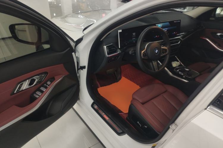 Used BMW i3 2024 eDrive 35 L Driver Seat