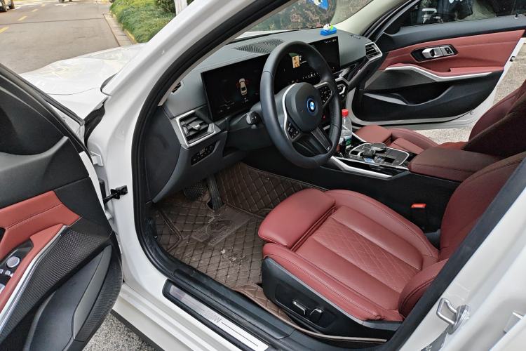 Used BMW i3 2024 eDrive 35 L Driver Seat