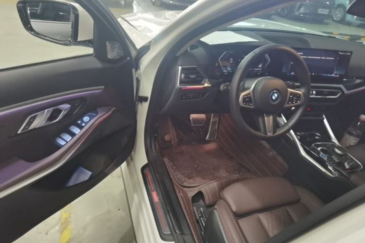 Used BMW i3 2024 eDrive 35 L Driver Seat
