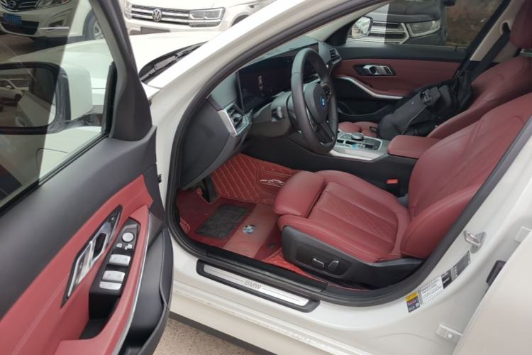 Used BMW i3 2024 eDrive 35 L Driver Seat