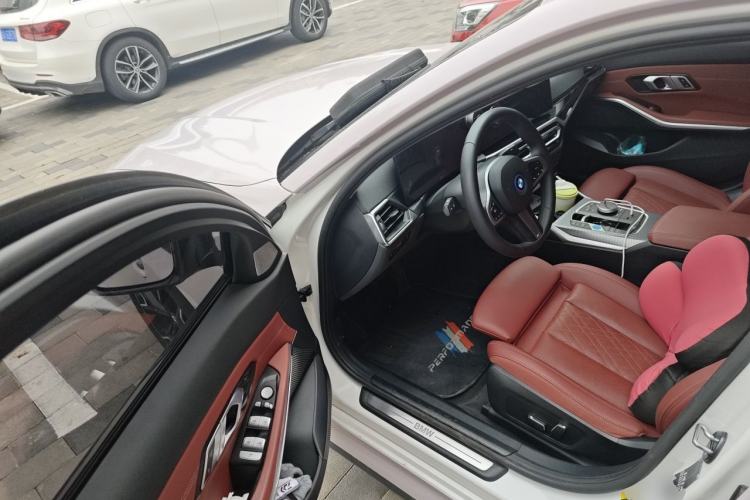Used BMW i3 2024 eDrive 40 L Midnight Edition Driver Seat