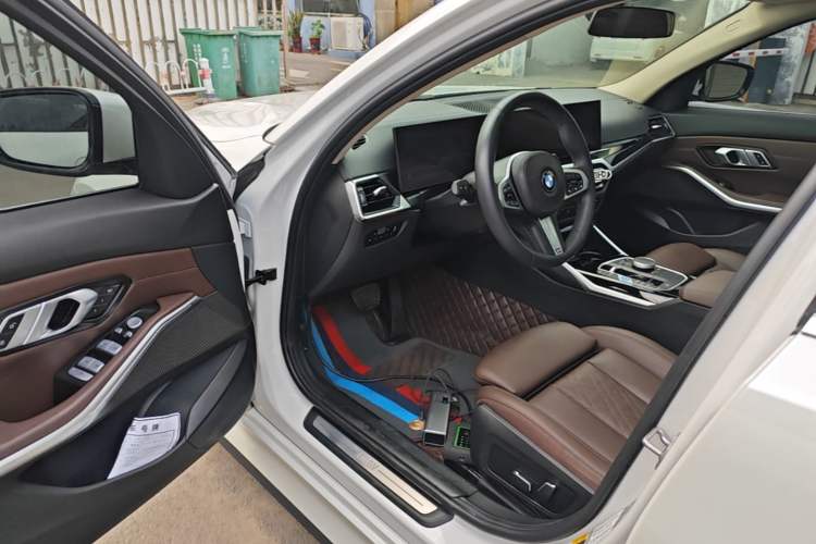 Used BMW i3 2024 eDrive 35 L Driver Seat