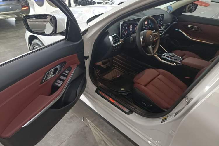 Used BMW i3 2024 eDrive 35 L Driver Seat