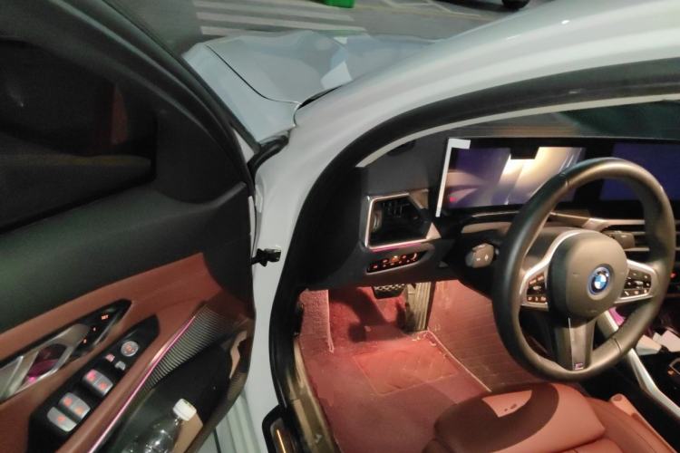 Used BMW i3 2024 eDrive 35 L Driver Seat