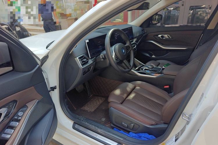Used BMW i3 2024 eDrive 35 L Driver Seat