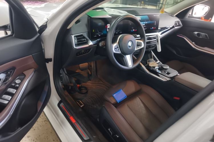Used BMW i3 2024 eDrive 35 L Driver Seat