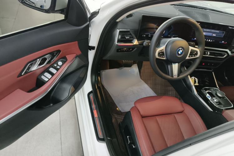 Used BMW i3 2024 eDrive 35 L Driver Seat