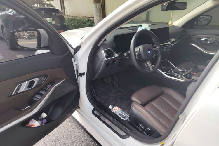 Used BMW i3 2024 eDrive 35 L Driver Seat
