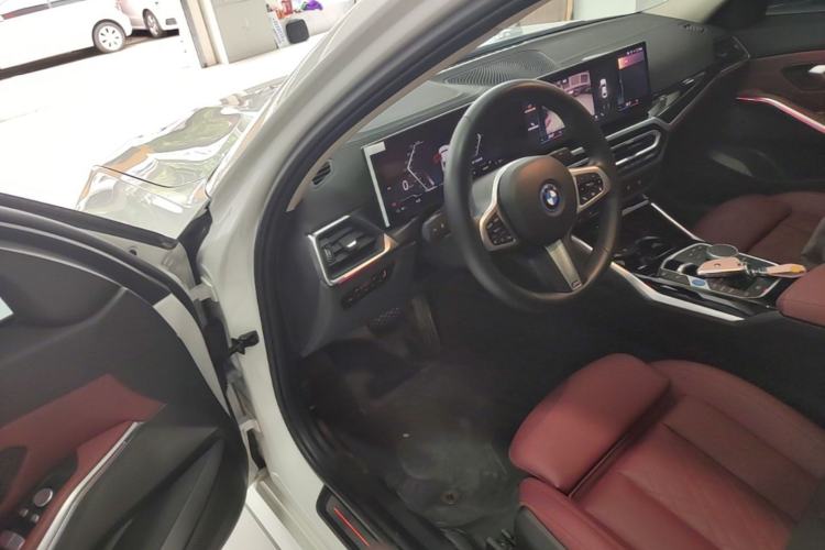 Used BMW i3 2024 eDrive 35 L Driver Seat