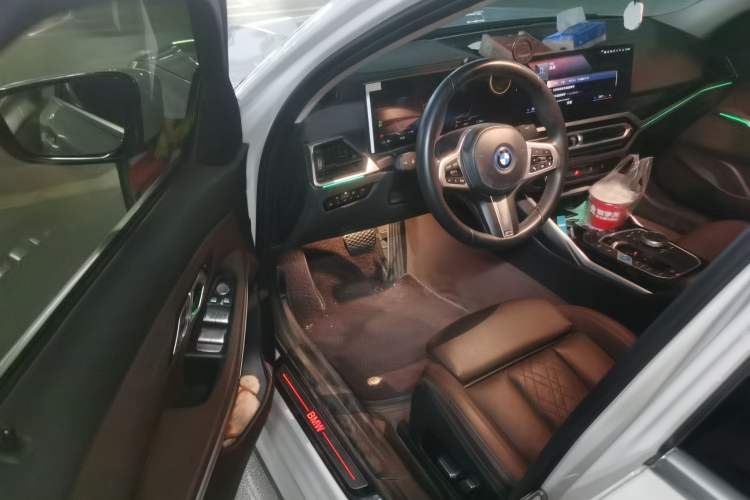 Used BMW i3 2024 eDrive 35 L Driver Seat