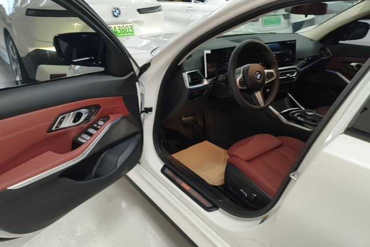 Used BMW i3 2024 eDrive 35 L Driver Seat